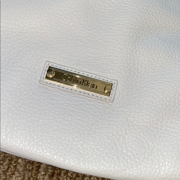 Calvin Klein - Picture 2 of 7